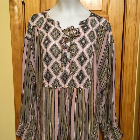 NWT Cato Blouse - Picture 2 of 4